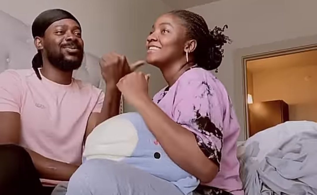 Adekunle Gold, Simi welcome first child 