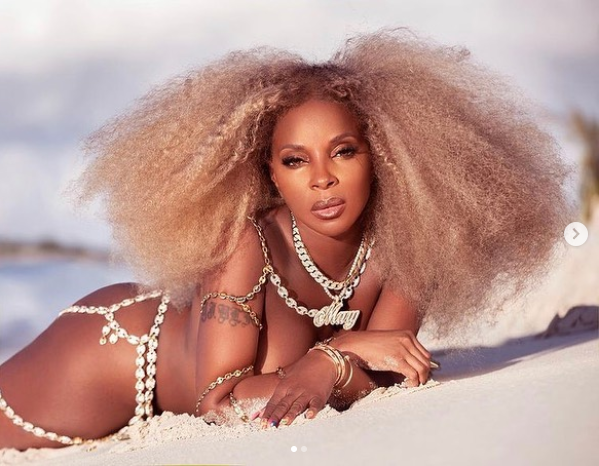 Singer Mary J. Blige, 50, ?poses nude in new sultry photos