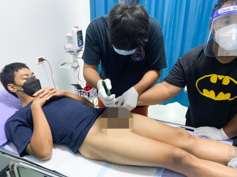 Man gets his pen*s stuck in tube after masturbat*ng with it to see if his enlargement procedure had worked (photos) 