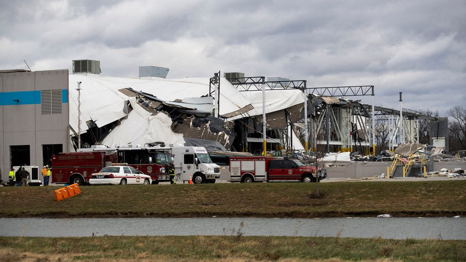 Update: Six people killed in Illinois Amazon warehouse collapse after tornado