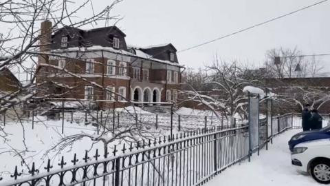 18 year old boy tries to blow himself up at convent school in Russia, injuring 12