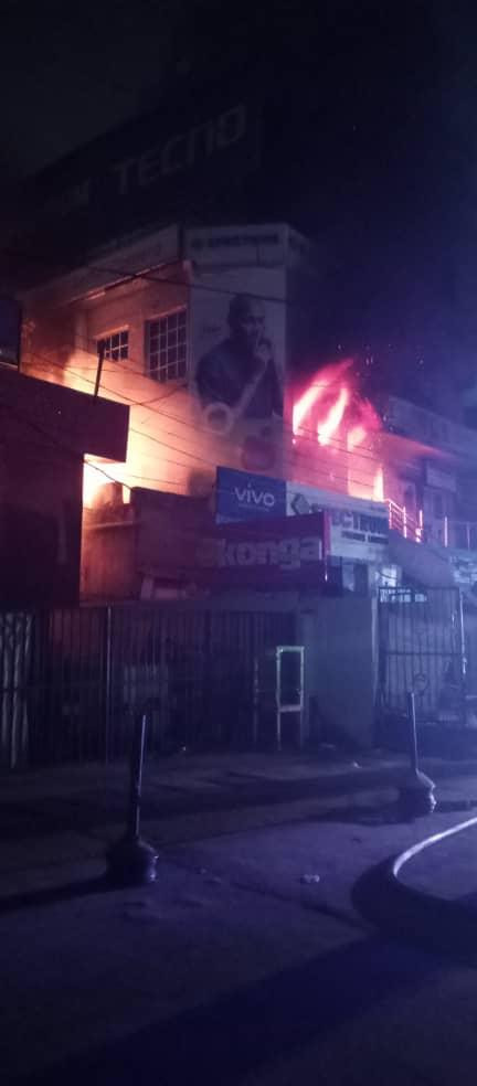 Properties destroyed as fire guts shopping complex in Lagos (photos)