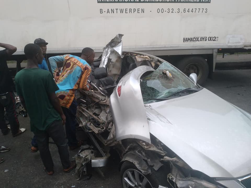 21-year-old man dies as car rams into stationary truck in Port Harcourt (video)