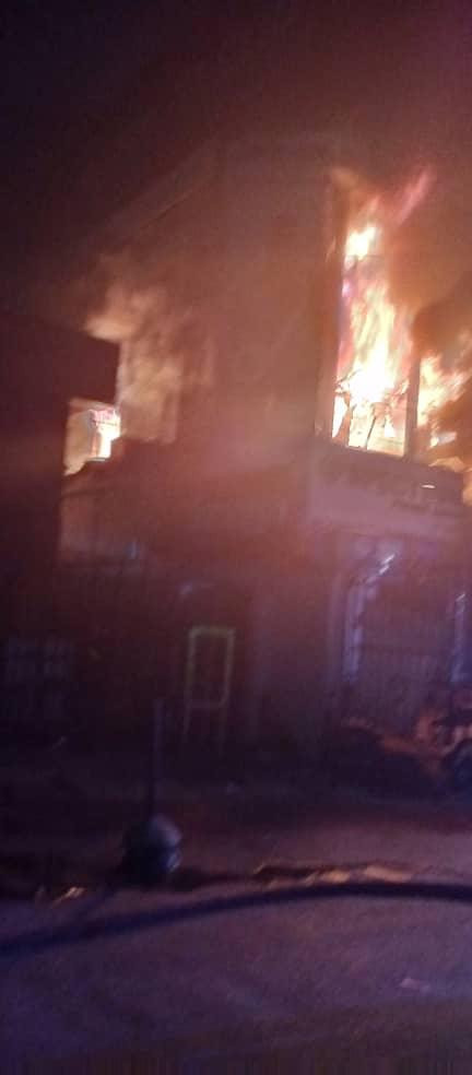 Properties destroyed as fire guts shopping complex in Lagos (photos)