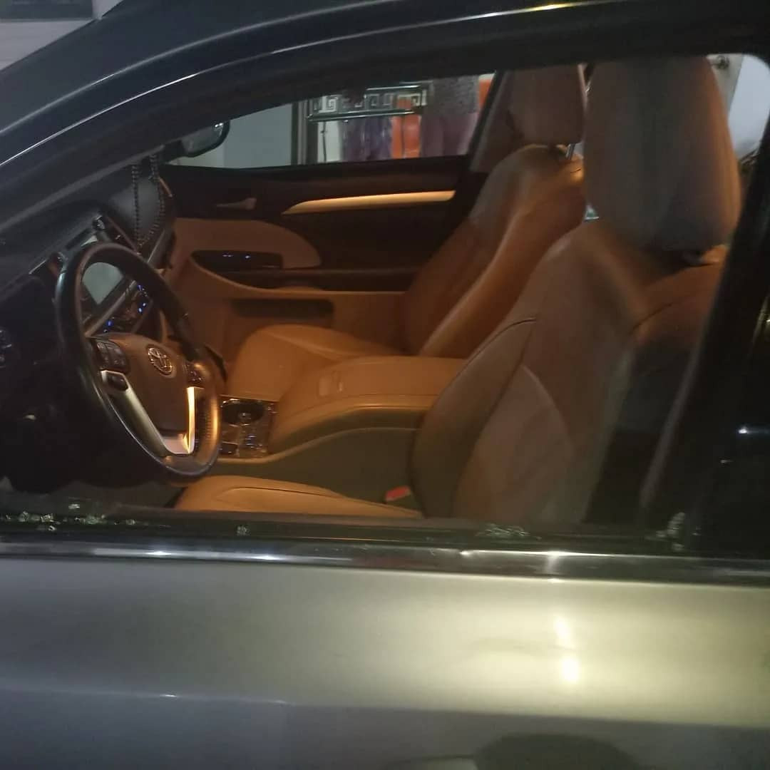 Actress Kemi Afolabi injured and her car vandalized after she was attacked by traffic robbers in Lagos last night (photos and video)