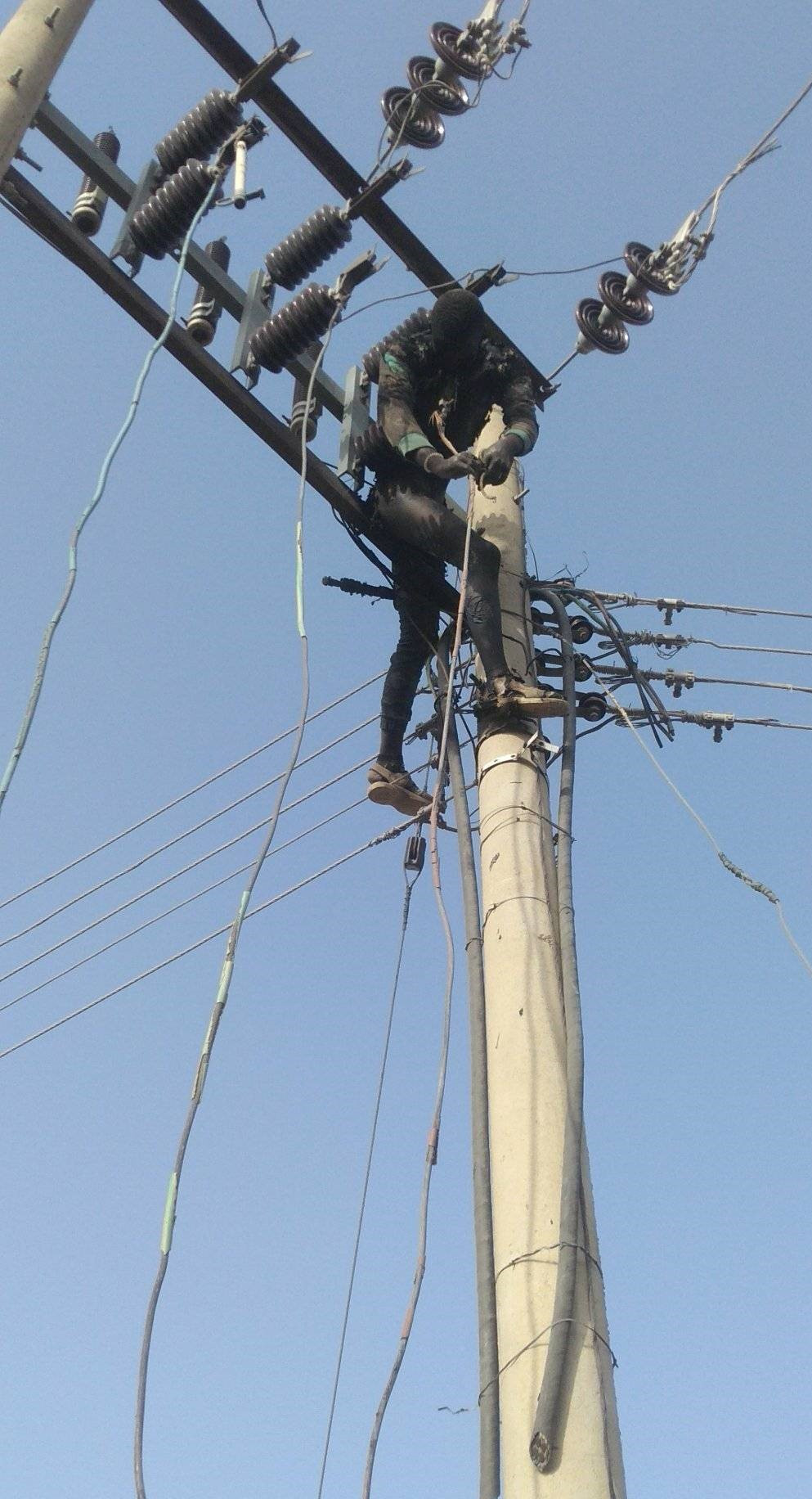 Suspected vandal electrocuted while stealing transformer cables in Kano (graphic photos)