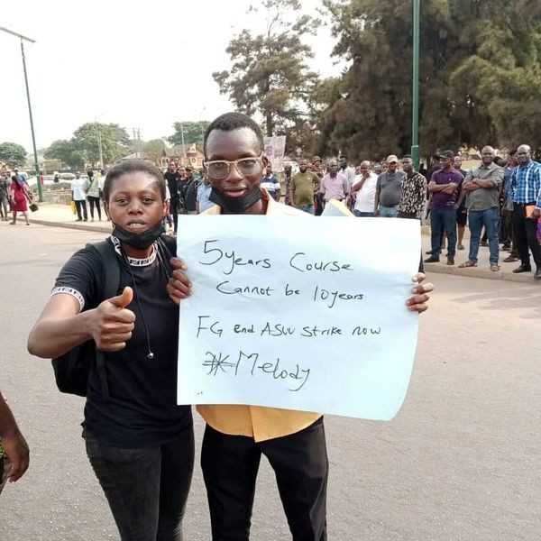 UNIBEN students block road as they stage protest against ASUU strike