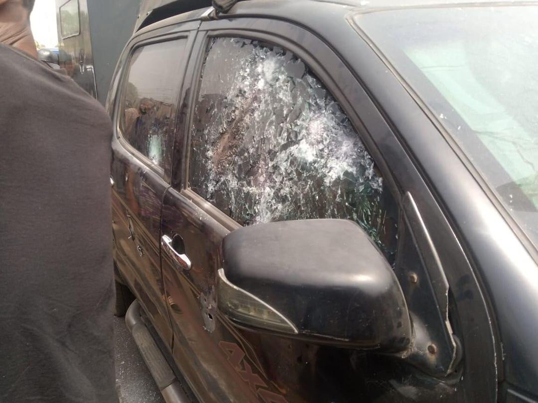 Armed robbers attack bullion van in Ibadan, kill policemen and cart away money (graphic video)